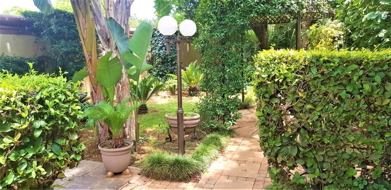 Constantia Manor Guest House Pretoria Exterior photo